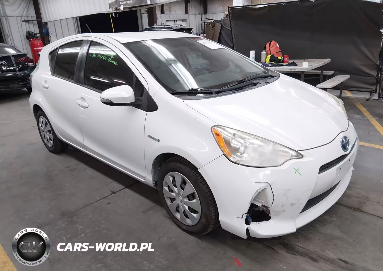 2013 Toyota Prius C One