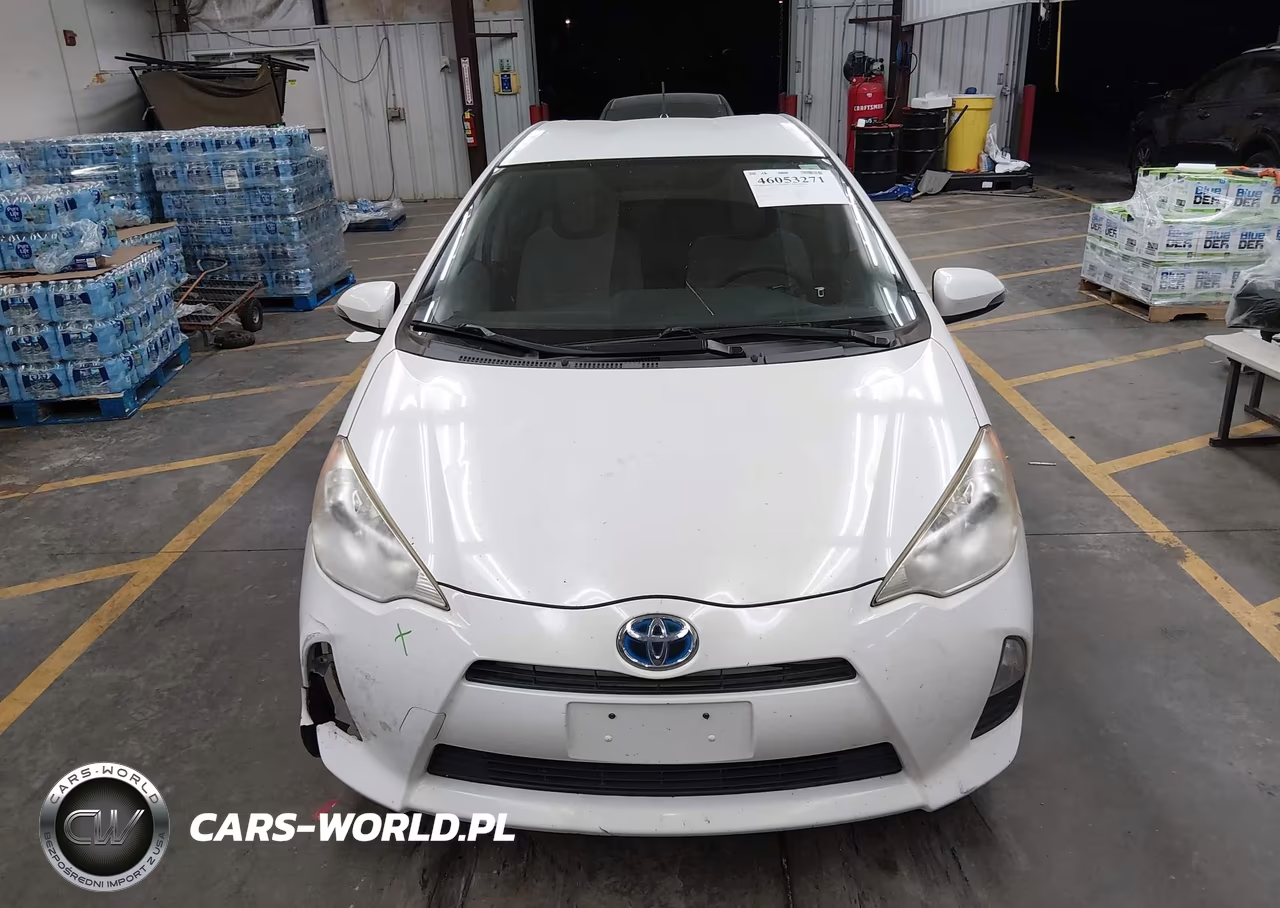 2013 Toyota Prius C One VIN:JTDKDTB36D1555105 - 12