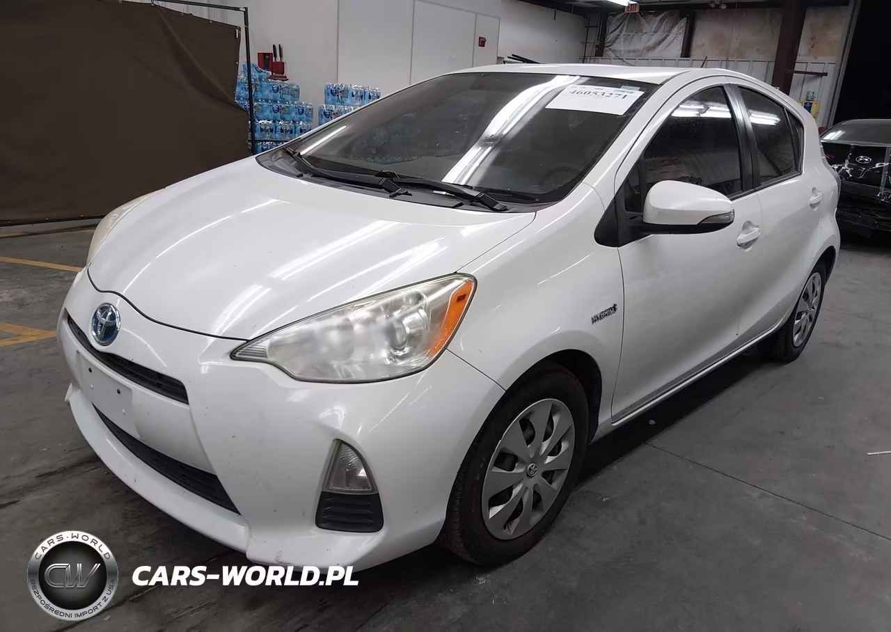 2013 Toyota Prius C One VIN:JTDKDTB36D1555105 - 2