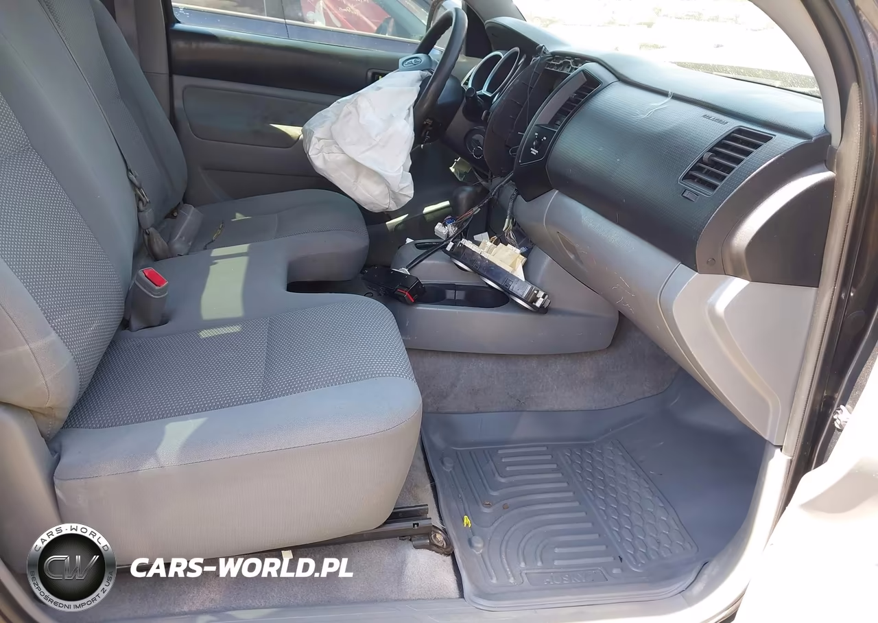 2010 Toyota Tacoma VIN:5TENX4CN2AZ733927 - 5