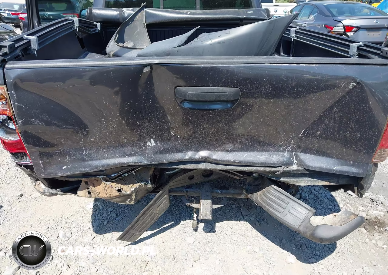 2010 Toyota Tacoma VIN:5TENX4CN2AZ733927 - 6