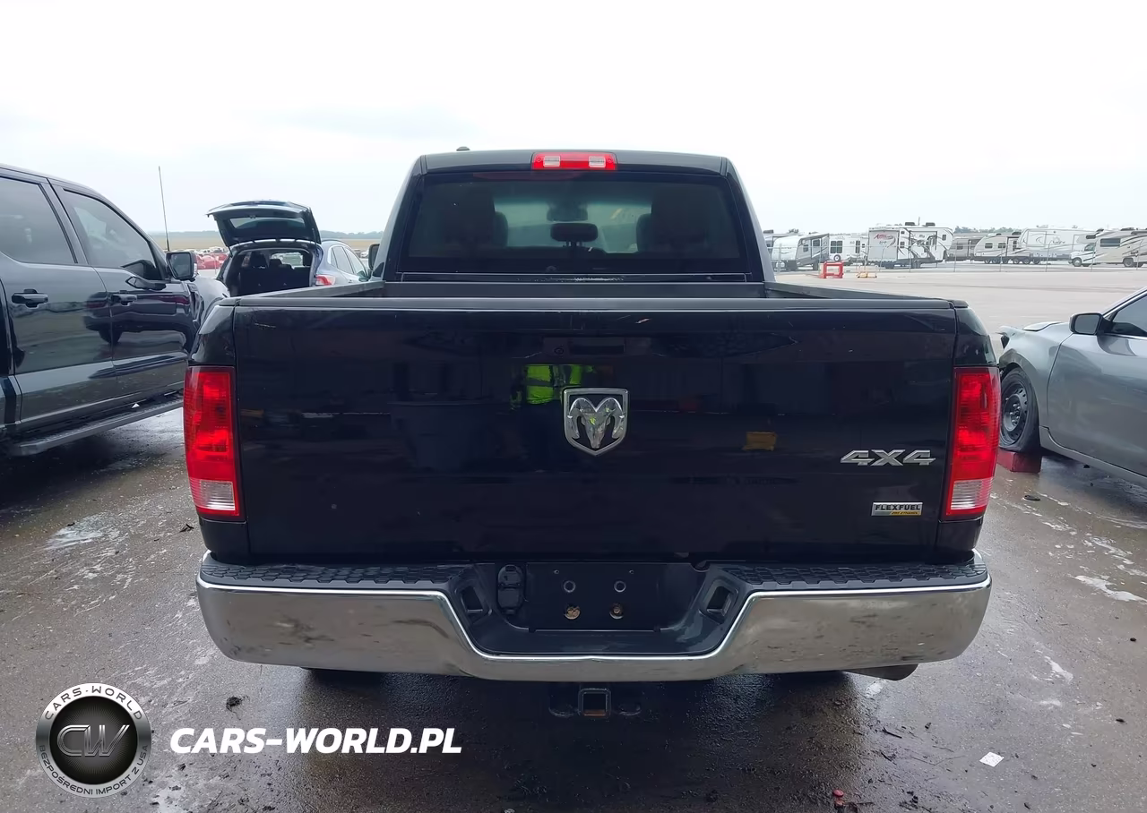 2019 Ram 1500 Classic Tradesman 4X4 6'4 Box VIN:1C6RR7FG6KS635393 - 17