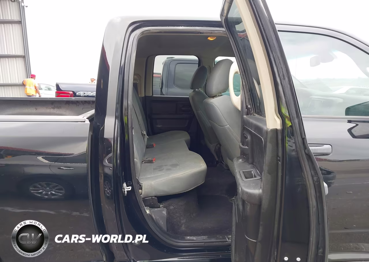 2019 Ram 1500 Classic Tradesman 4X4 6'4 Box VIN:1C6RR7FG6KS635393 - 8