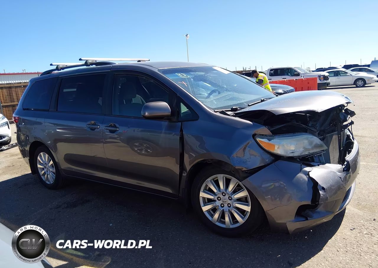 2015 Toyota Sienna Le 7 Passenger VIN:5TDJK3DC7FS112000 - 13