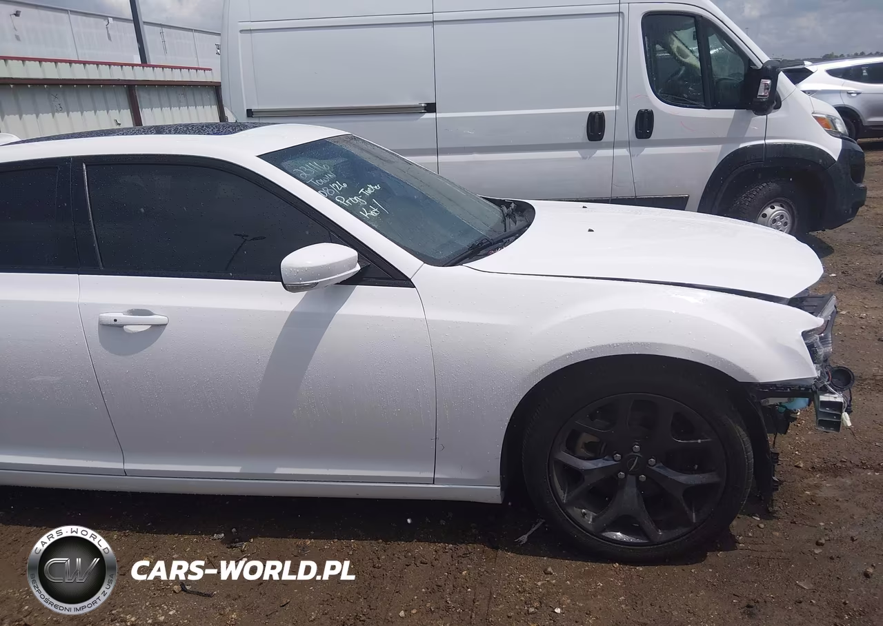 2023 Chrysler 300 300S VIN:2C3CCABGXPH524349 - 14
