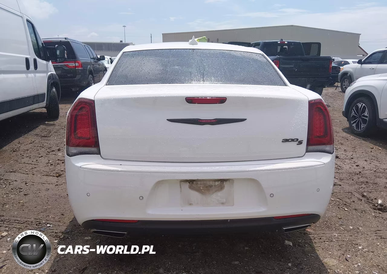 2023 Chrysler 300 300S VIN:2C3CCABGXPH524349 - 17
