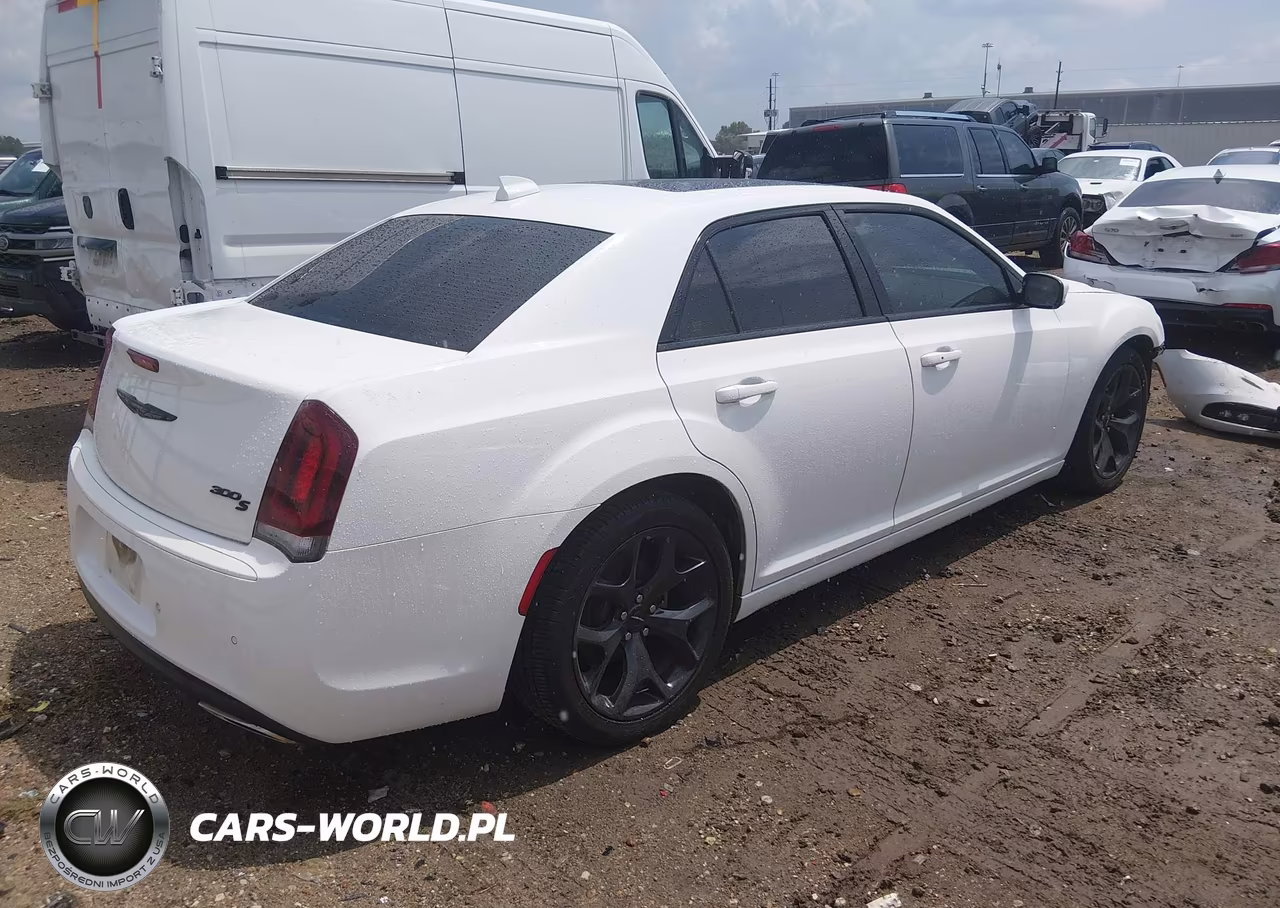 2023 Chrysler 300 300S VIN:2C3CCABGXPH524349 - 4