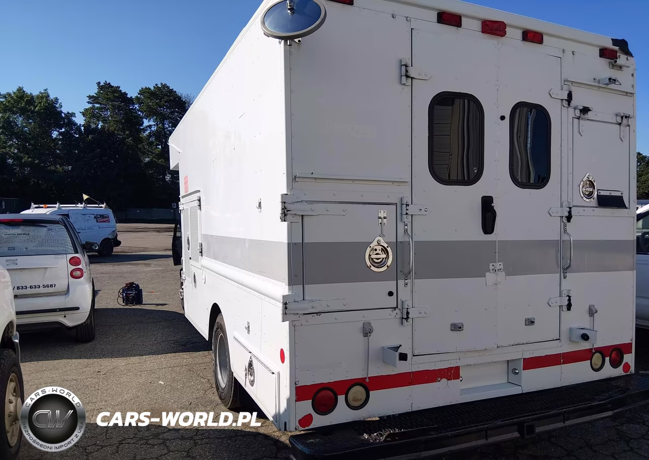2009 GMC Savana Cutaway Work Van VIN:1GDJG31KX91123809 - 3
