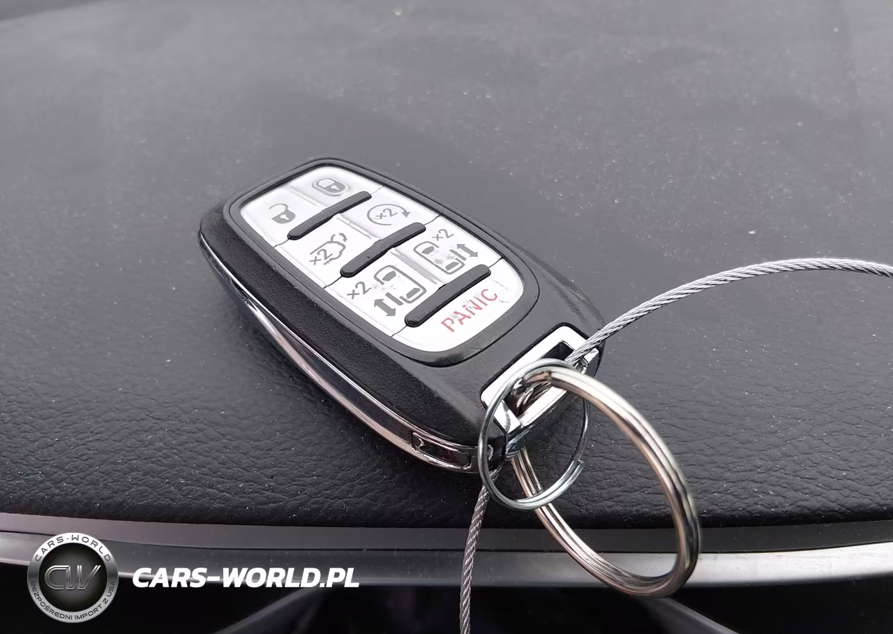 2018 Chrysler Pacifica Touring Plus VIN:2C4RC1FGXJR354320 - 11