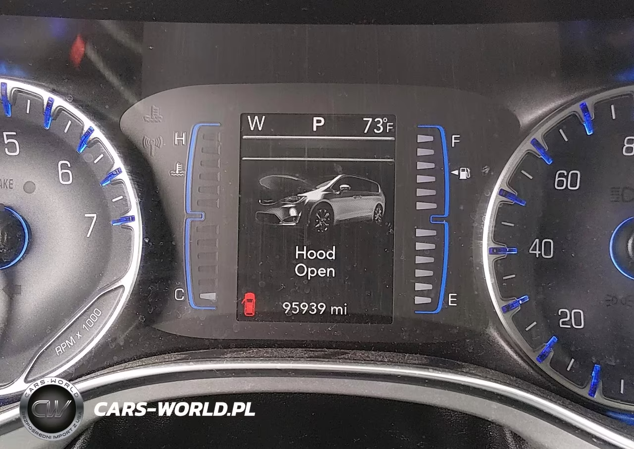 2018 Chrysler Pacifica Touring Plus VIN:2C4RC1FGXJR354320 - 16