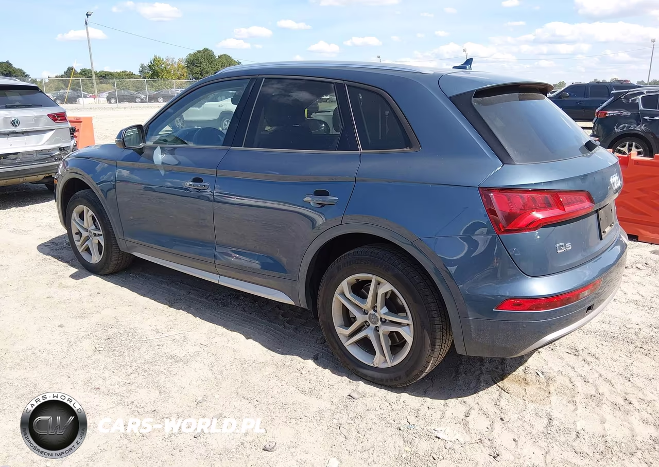 2018 Audi Q5 2.0T Premium-2.0T Tech Premium VIN:WA1ANAFY1J2100813 - 3