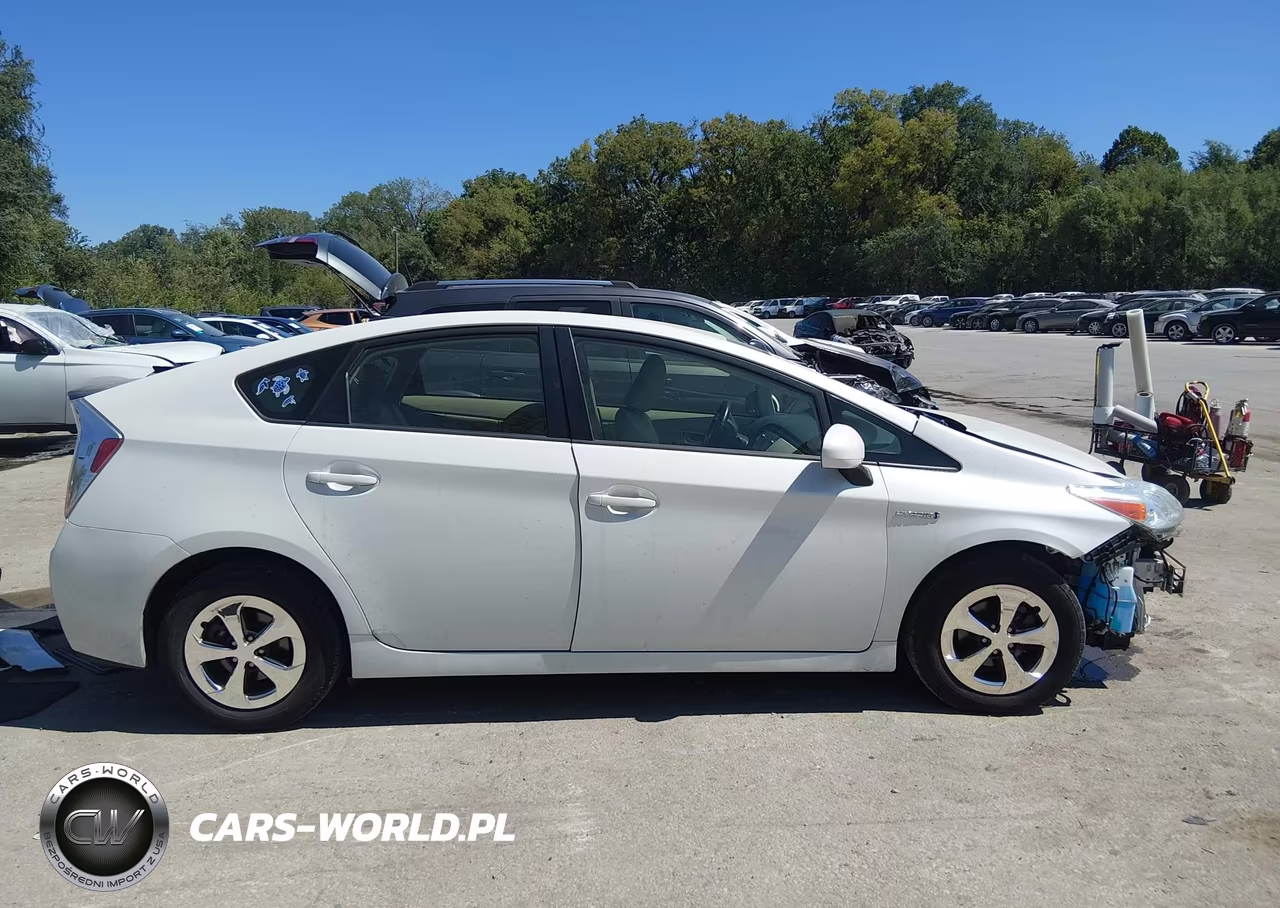 2014 Toyota Prius Four VIN:JTDKN3DU1E1748105 - 14