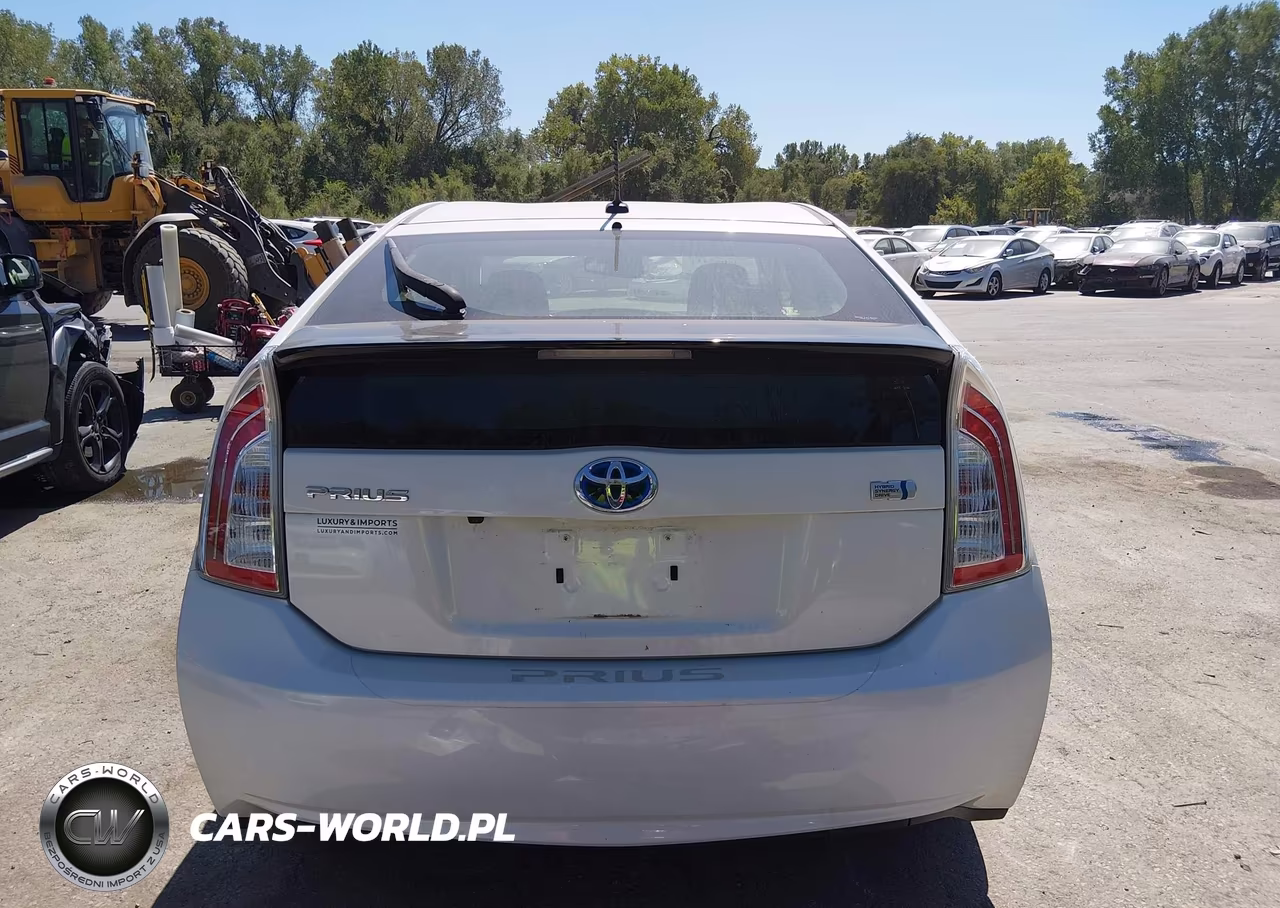2014 Toyota Prius Four VIN:JTDKN3DU1E1748105 - 17