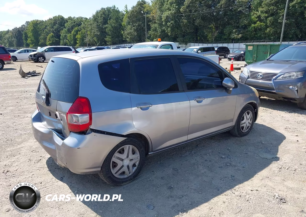 2007 Honda Fit VIN:JHMGD38447S065183 - 4
