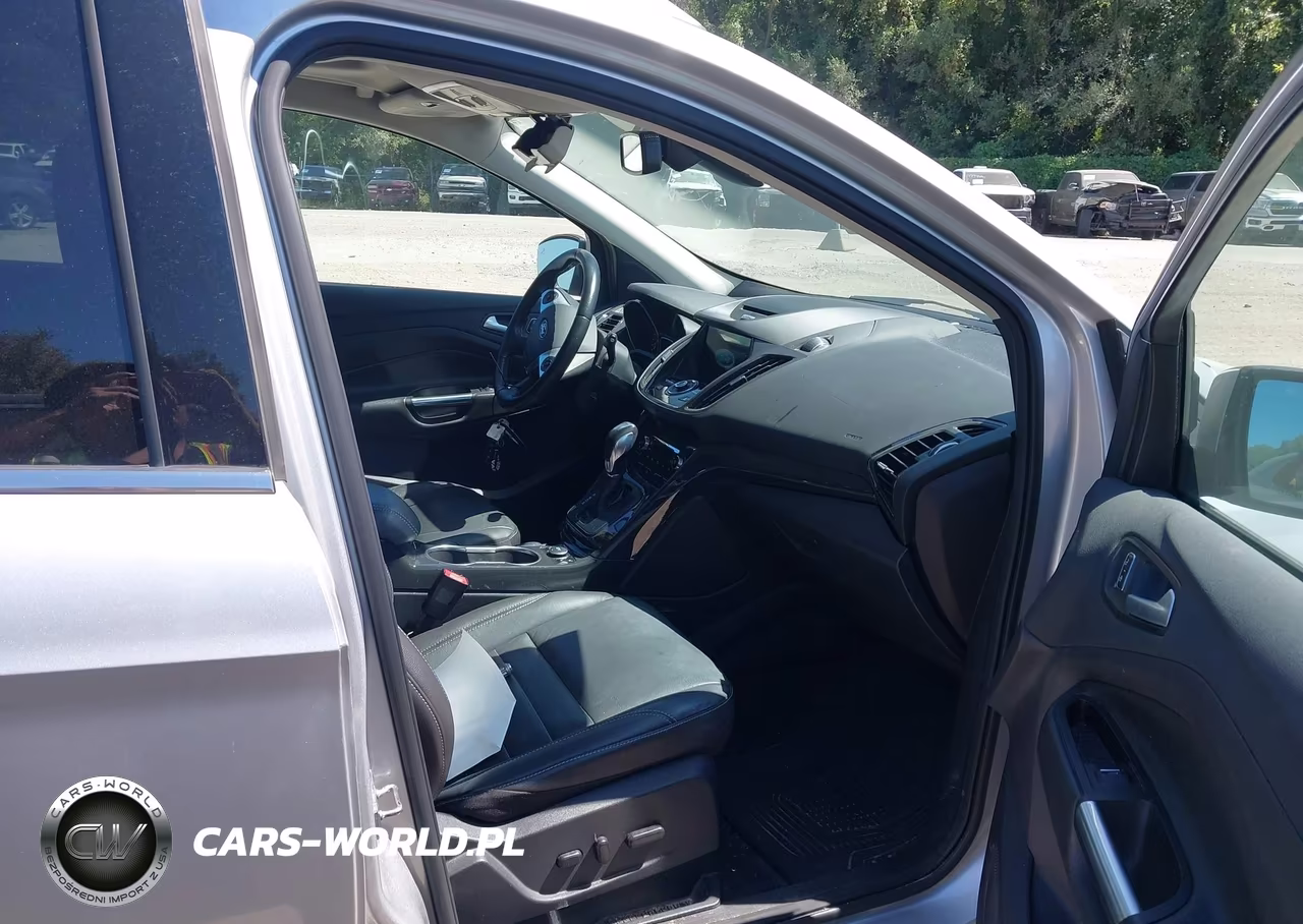 2016 Ford Escape Titanium VIN:1FMCU0JX2GUA96418 - 5