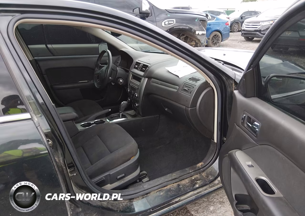 2010 Ford Fusion Hybrid VIN:3FADP0L31AR135742 - 5