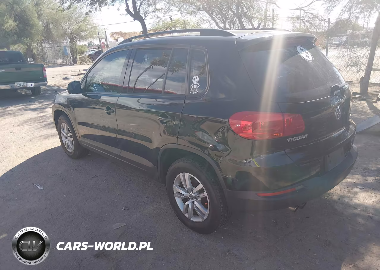 2016 Volkswagen Tiguan S VIN:WVGBV7AX2GW529077 - 3