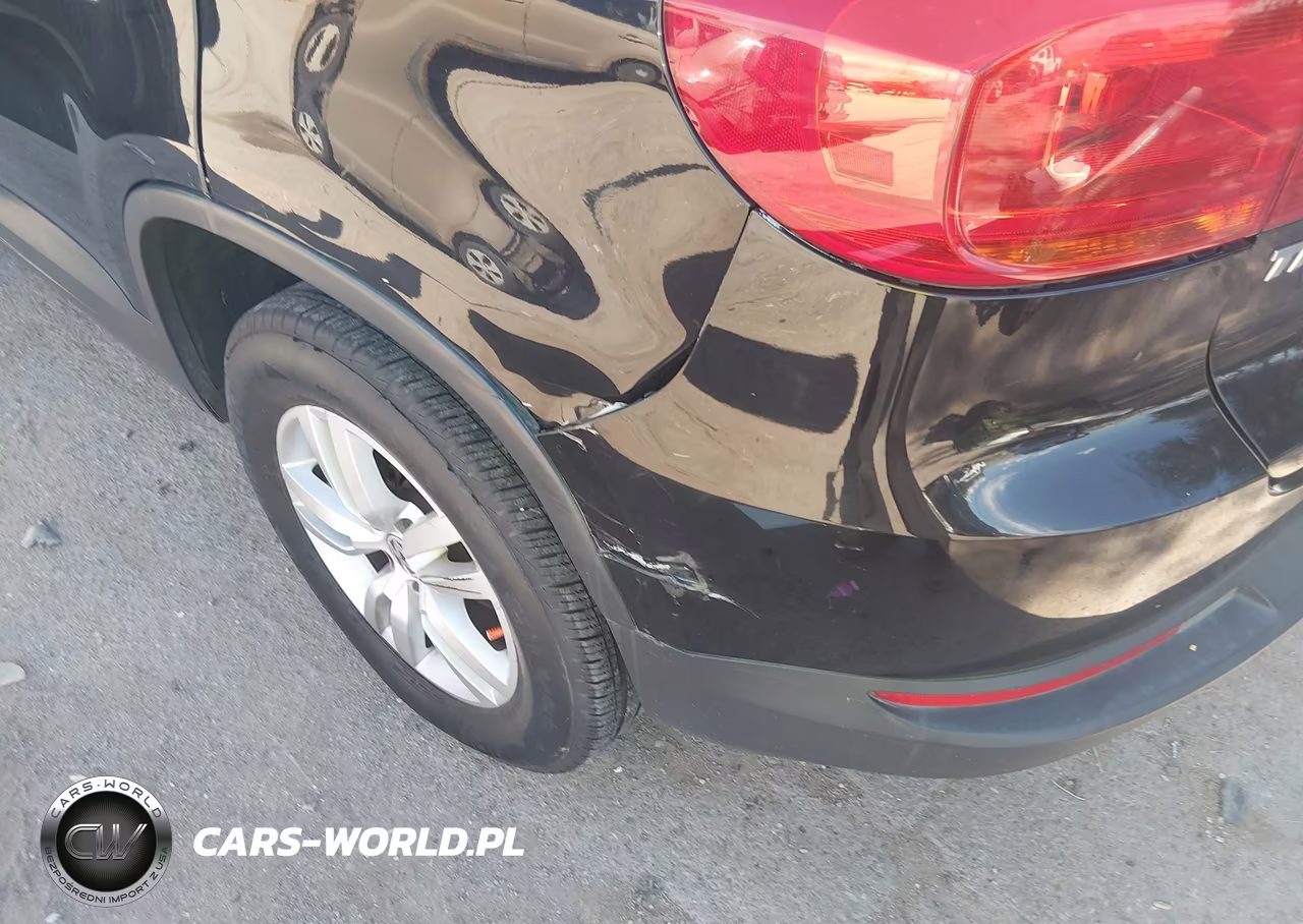 2016 Volkswagen Tiguan S VIN:WVGBV7AX2GW529077 - 6