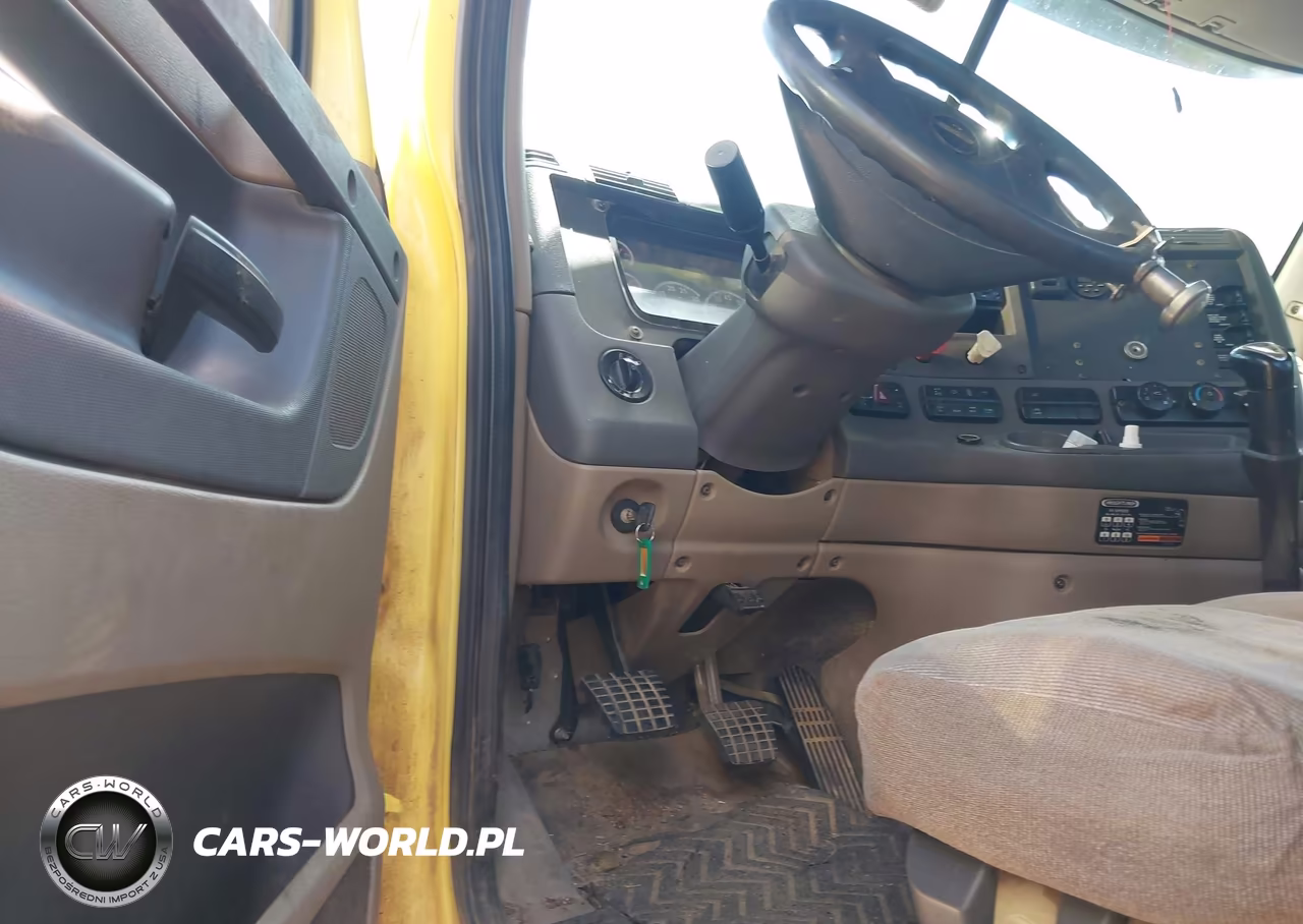 2014 Freightliner Cascadia 125 VIN:3AKJGEBG8ESFS8625 - 16