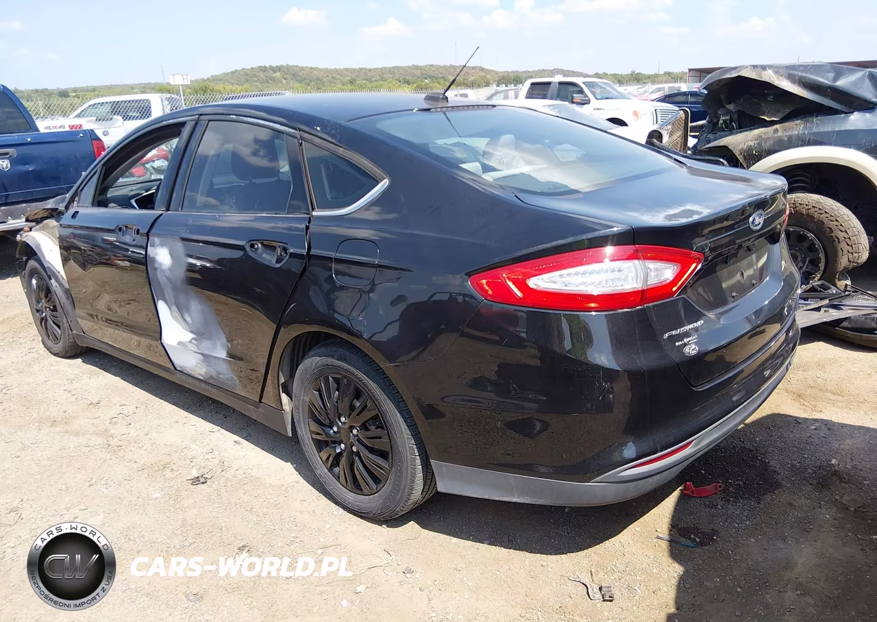 2014 Ford Fusion S VIN:3FA6P0G76ER104434 - 3