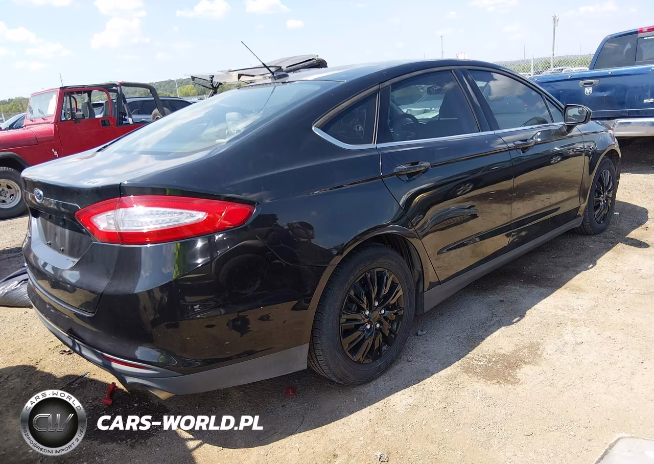 2014 Ford Fusion S VIN:3FA6P0G76ER104434 - 4