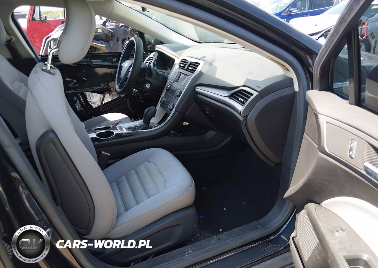 2014 Ford Fusion S VIN:3FA6P0G76ER104434 - 5