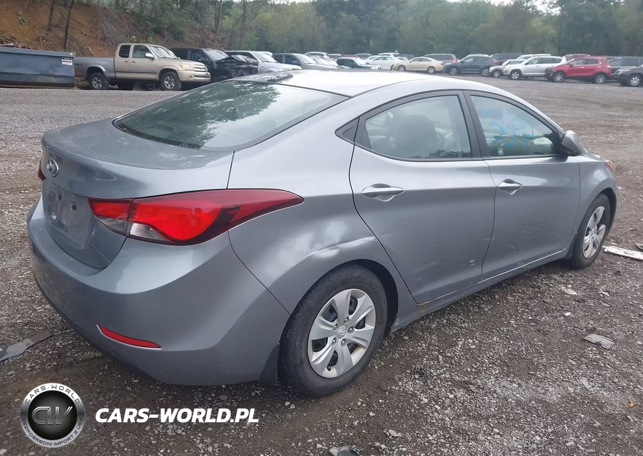 2016 Hyundai Elantra Se VIN:5NPDH4AE4GH786295 - 4