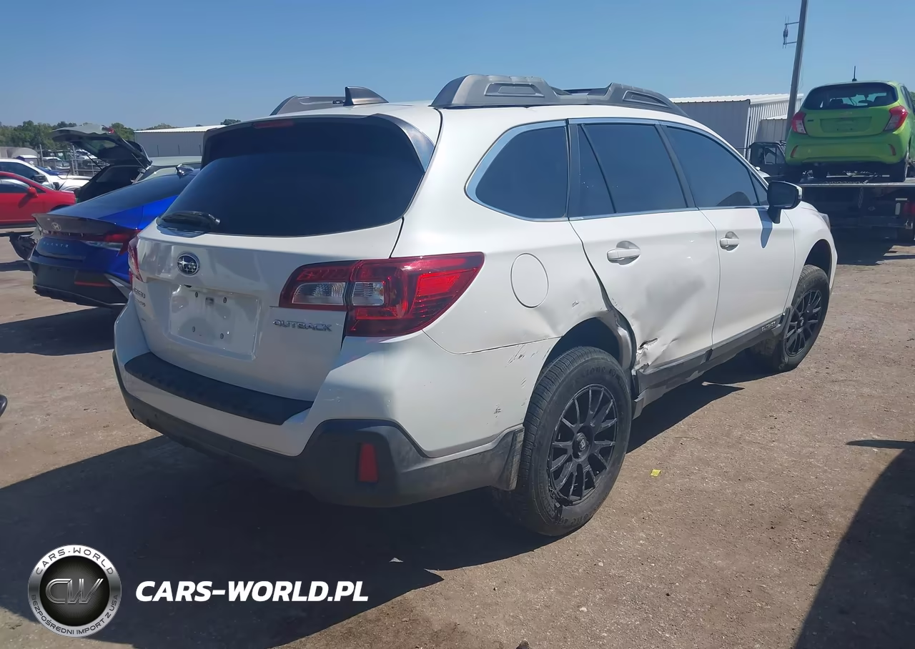 2018 Subaru Outback 2.5I Limited VIN:4S4BSANC7J3266624 - 4