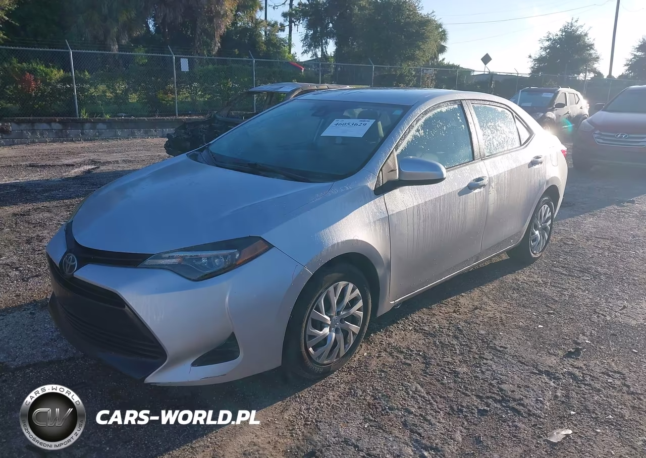 2018 Toyota Corolla Le VIN:5YFBURHE7JP839121 - 2