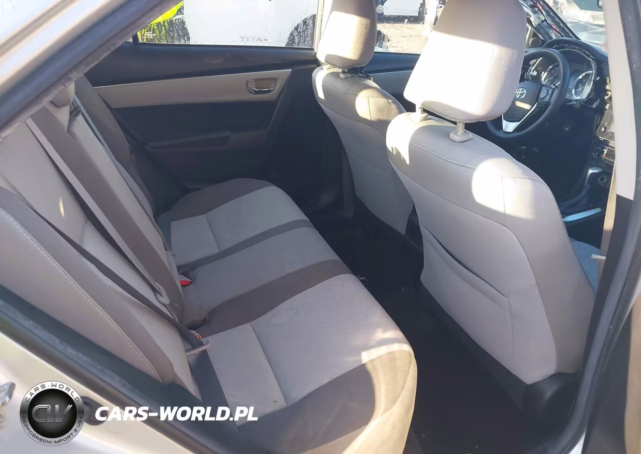 2018 Toyota Corolla Le VIN:5YFBURHE7JP839121 - 8