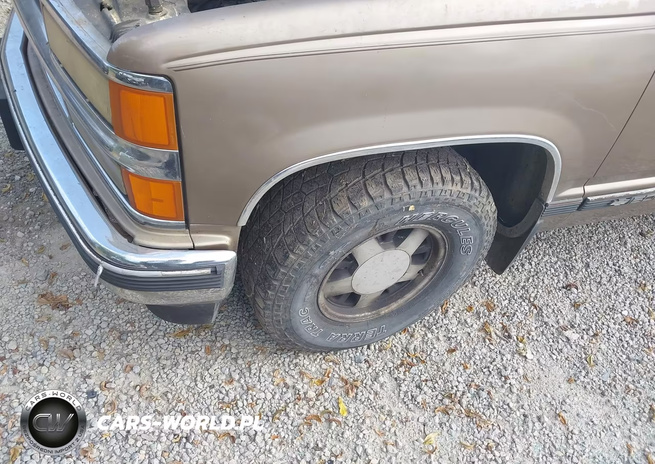 1997 Chevrolet C1500 Fleetside VIN:2GCEC19R7V1238671 - 12