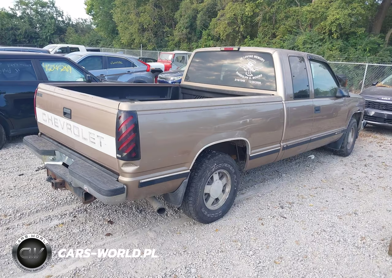 1997 Chevrolet C1500 Fleetside VIN:2GCEC19R7V1238671 - 4