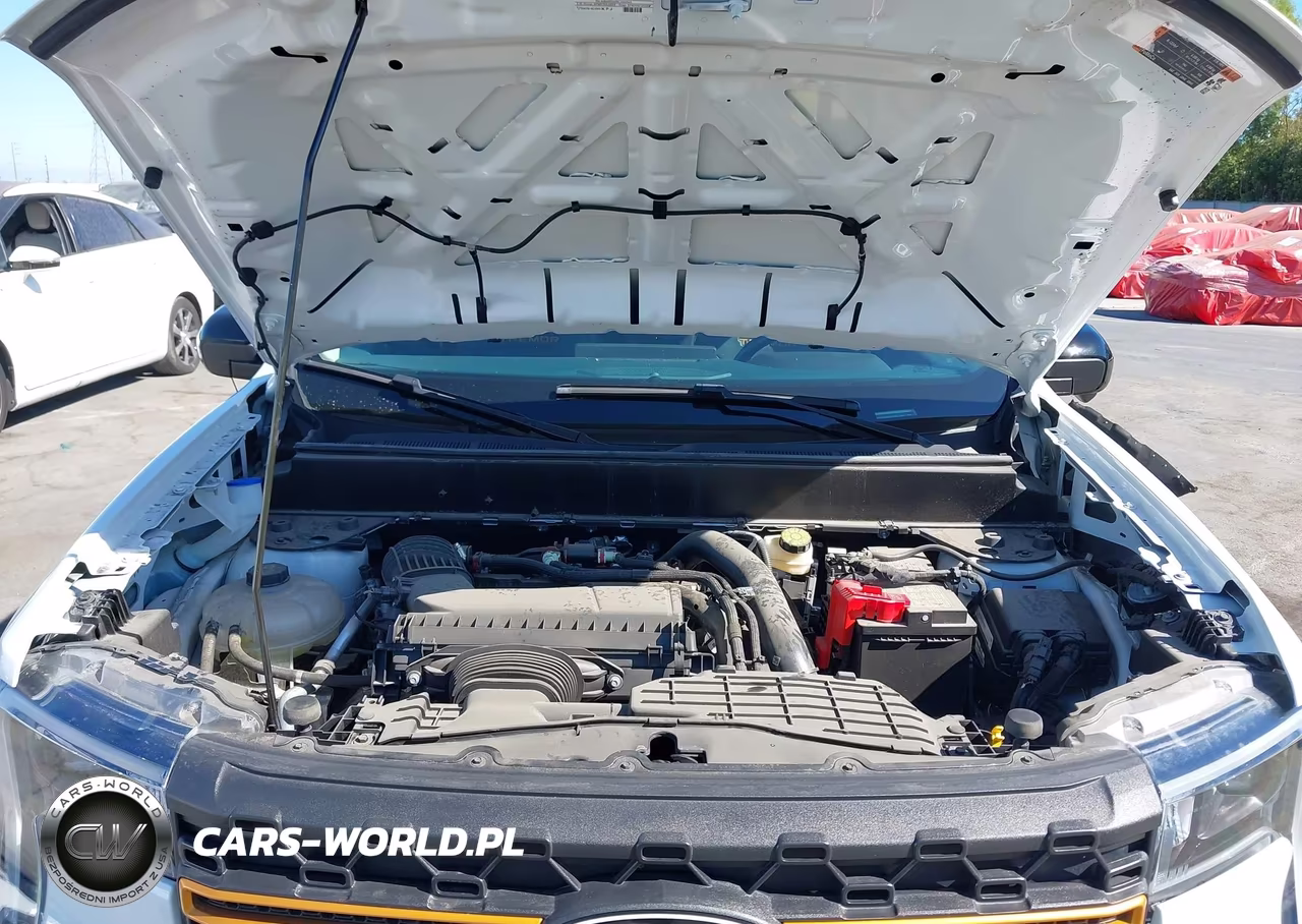 2025 Ford Maverick Tremor VIN:3FTTW8NA2SRA16991 - 10