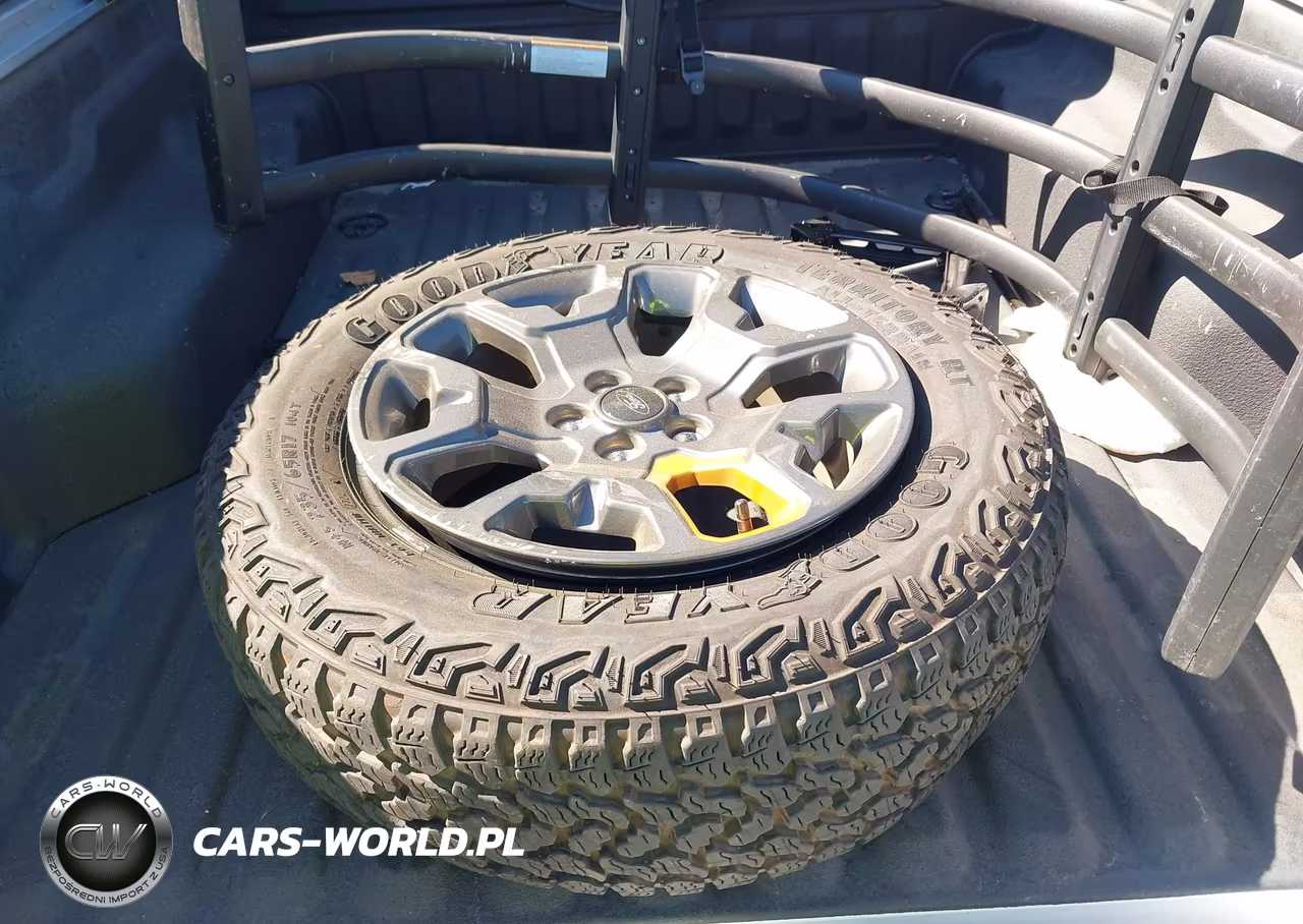 2025 Ford Maverick Tremor VIN:3FTTW8NA2SRA16991 - 12