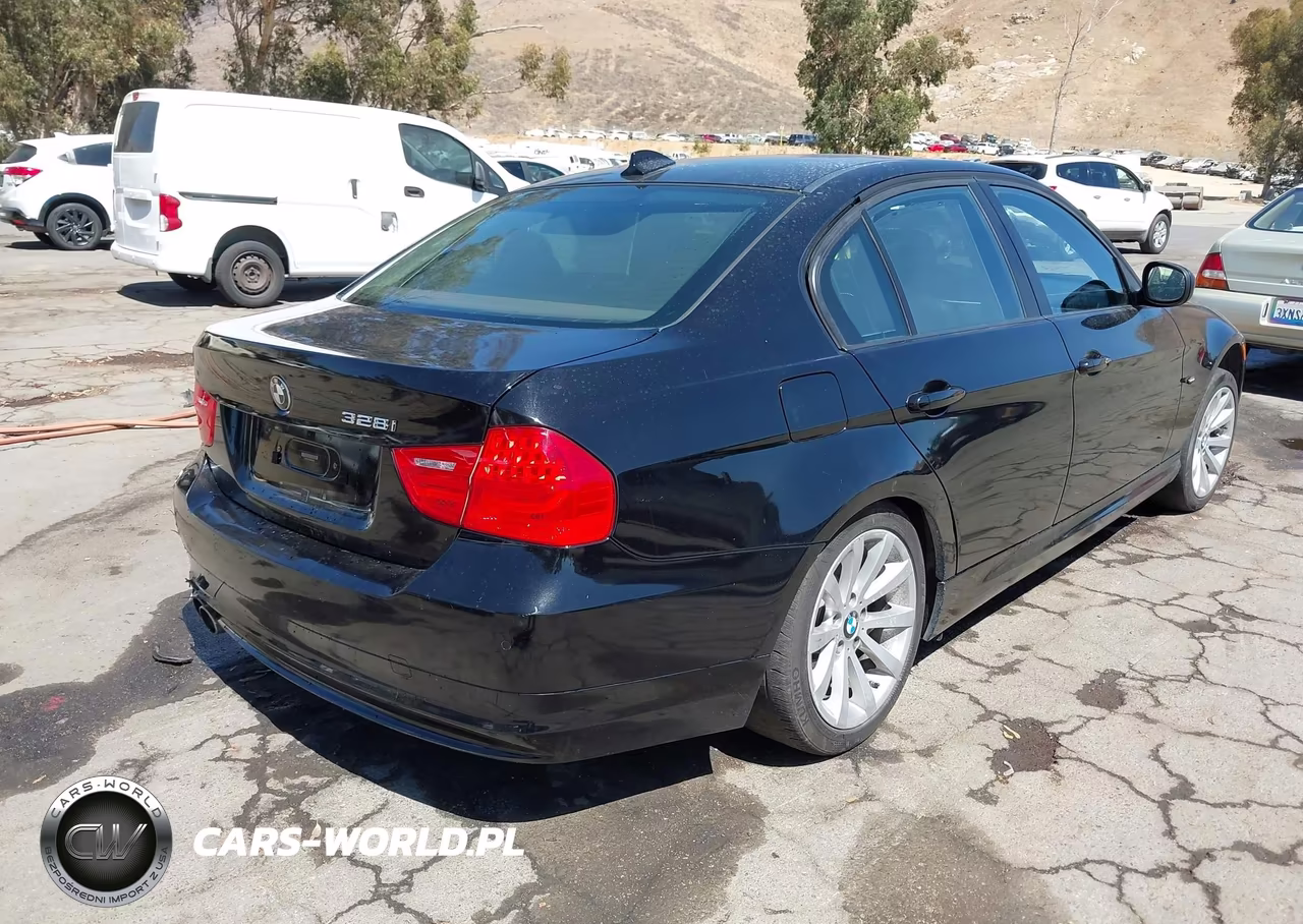 2011 BMW 328I VIN:WBAPH5C50BA446543 - 4