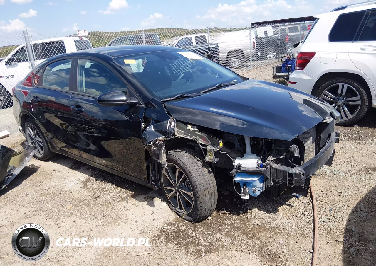 2023 Kia Forte Lxs
