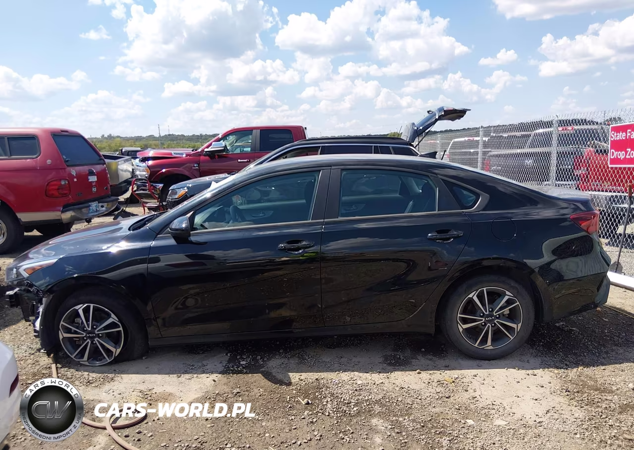 2023 Kia Forte Lxs VIN:3KPF24AD1PE599280 - 15