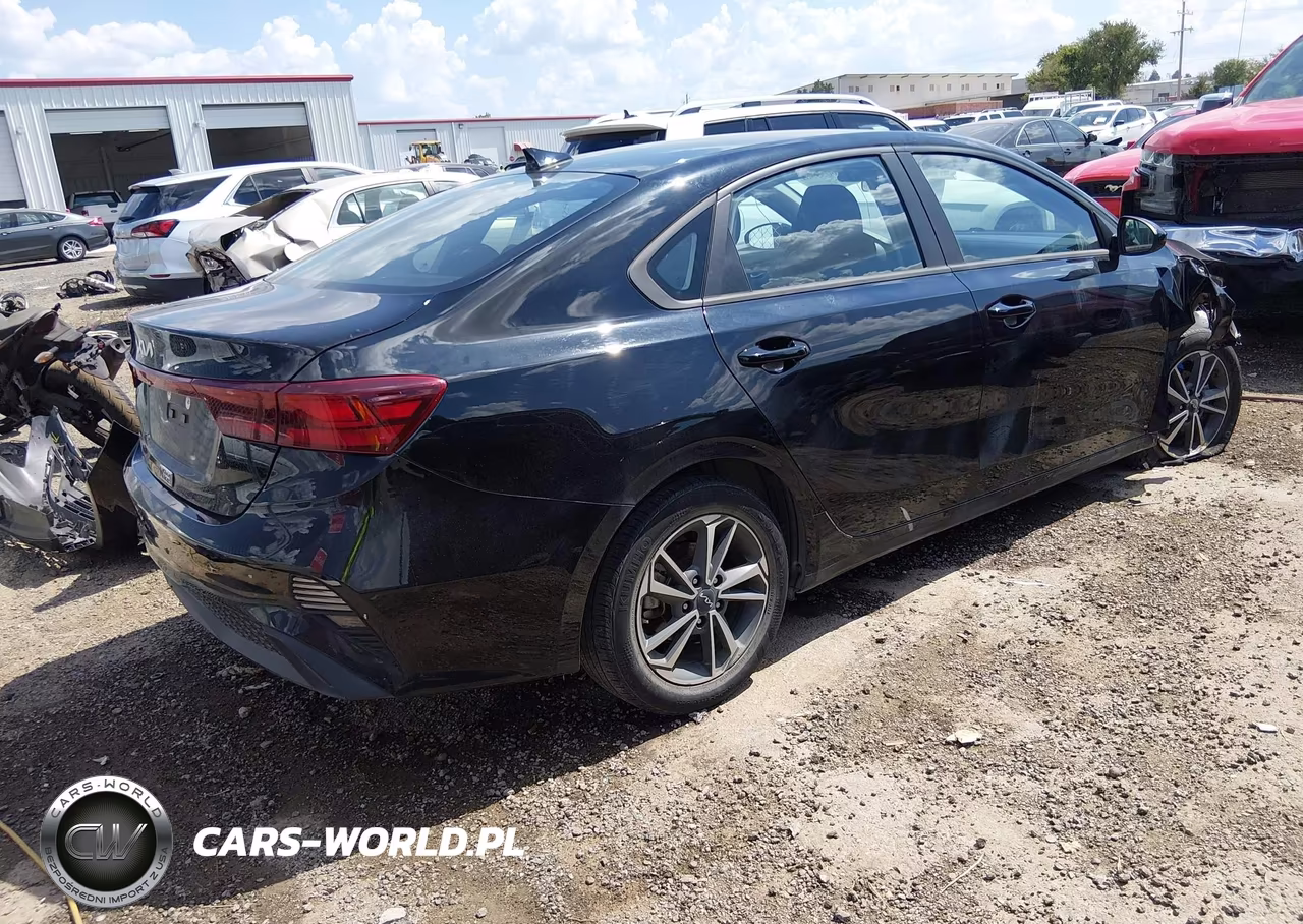 2023 Kia Forte Lxs VIN:3KPF24AD1PE599280 - 4