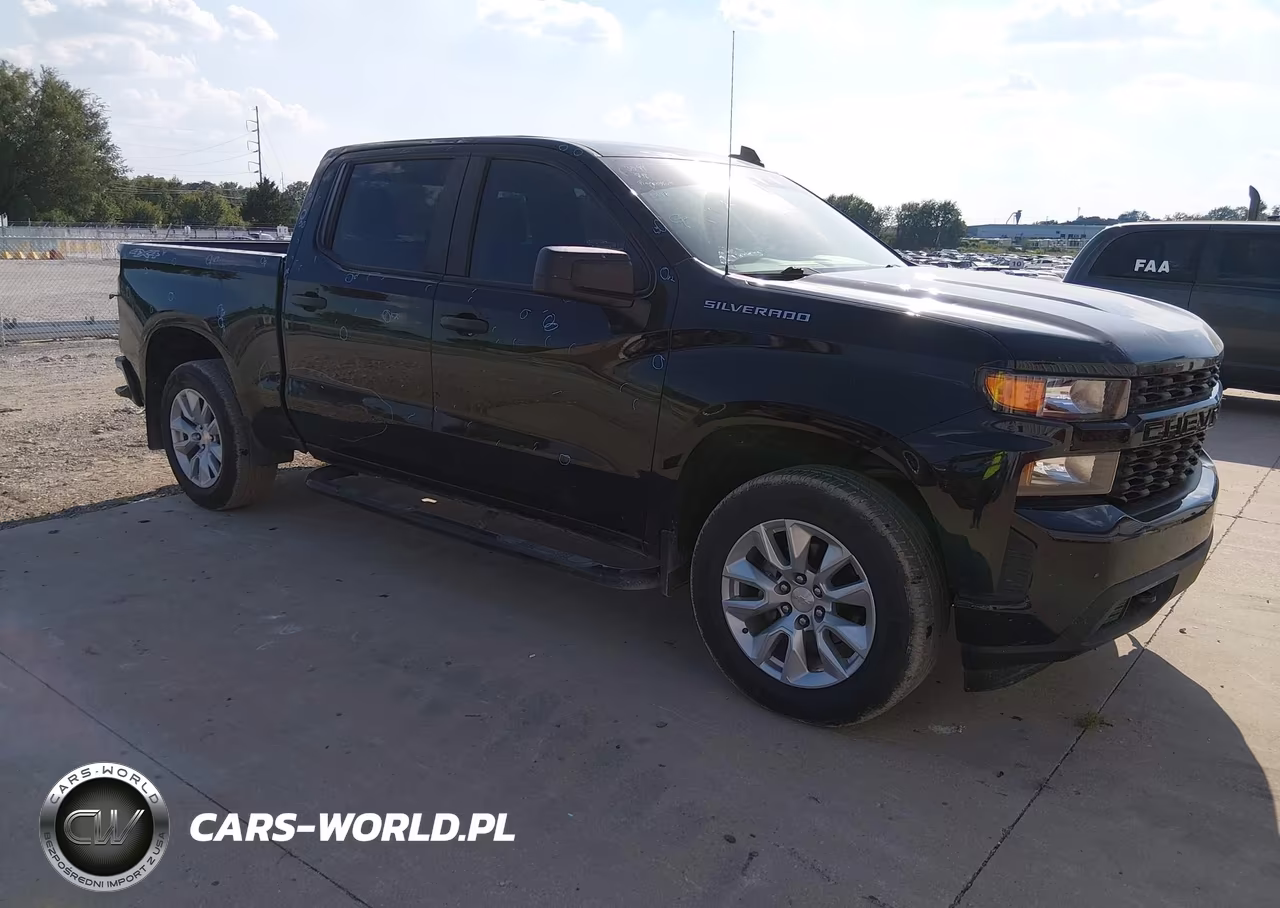 2021 Chevrolet Silverado 1500 4Wd Short Bed Custom – zdjęcie 1 z 17