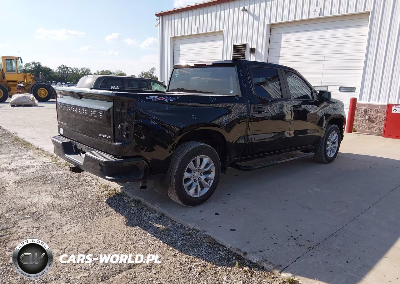 2021 Chevrolet Silverado 1500 4Wd Short Bed Custom VIN:1GCPYBEK9MZ355053 - 4
