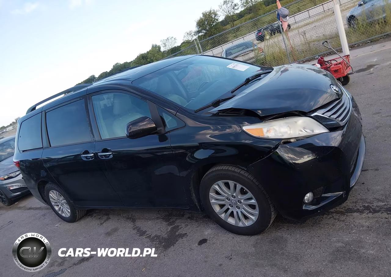 2017 Toyota Sienna Xle 8 Passenger VIN:5TDYZ3DC3HS824596 - 14