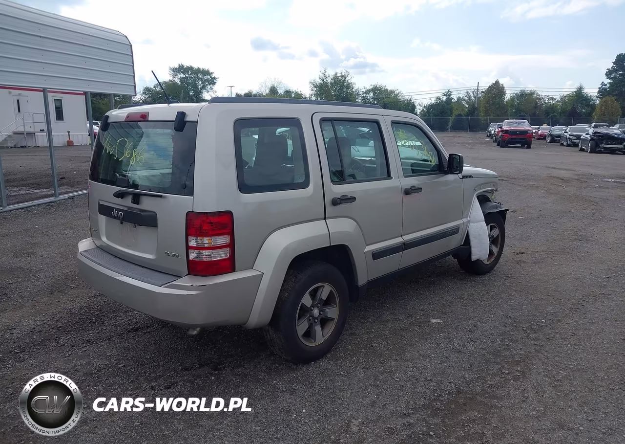 2008 Jeep Liberty Sport VIN:1J8GN28K28W280152 - 4