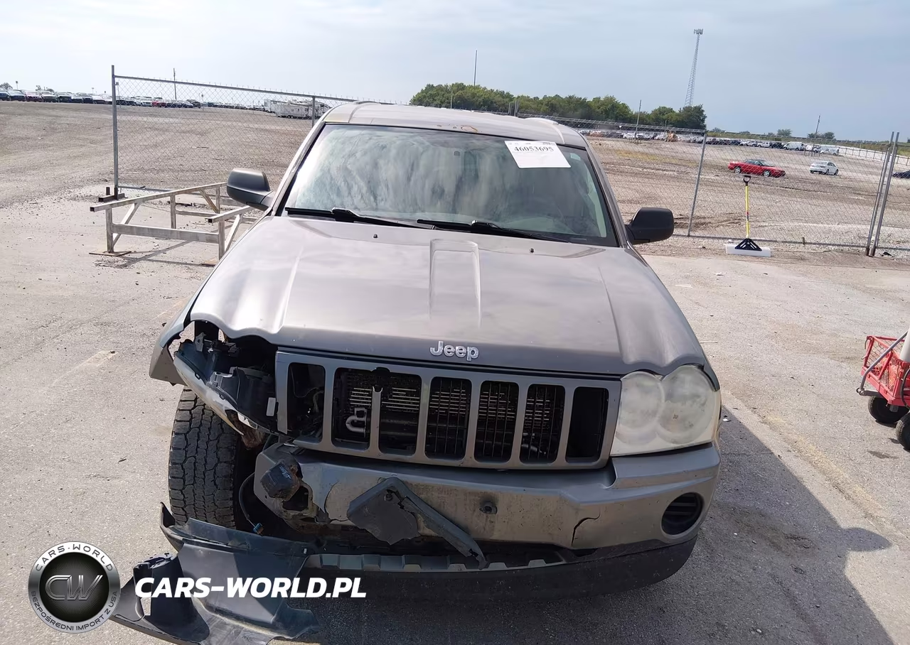 2007 Jeep Grand Cherokee Laredo VIN:1J8GR48K37C639007 - 12