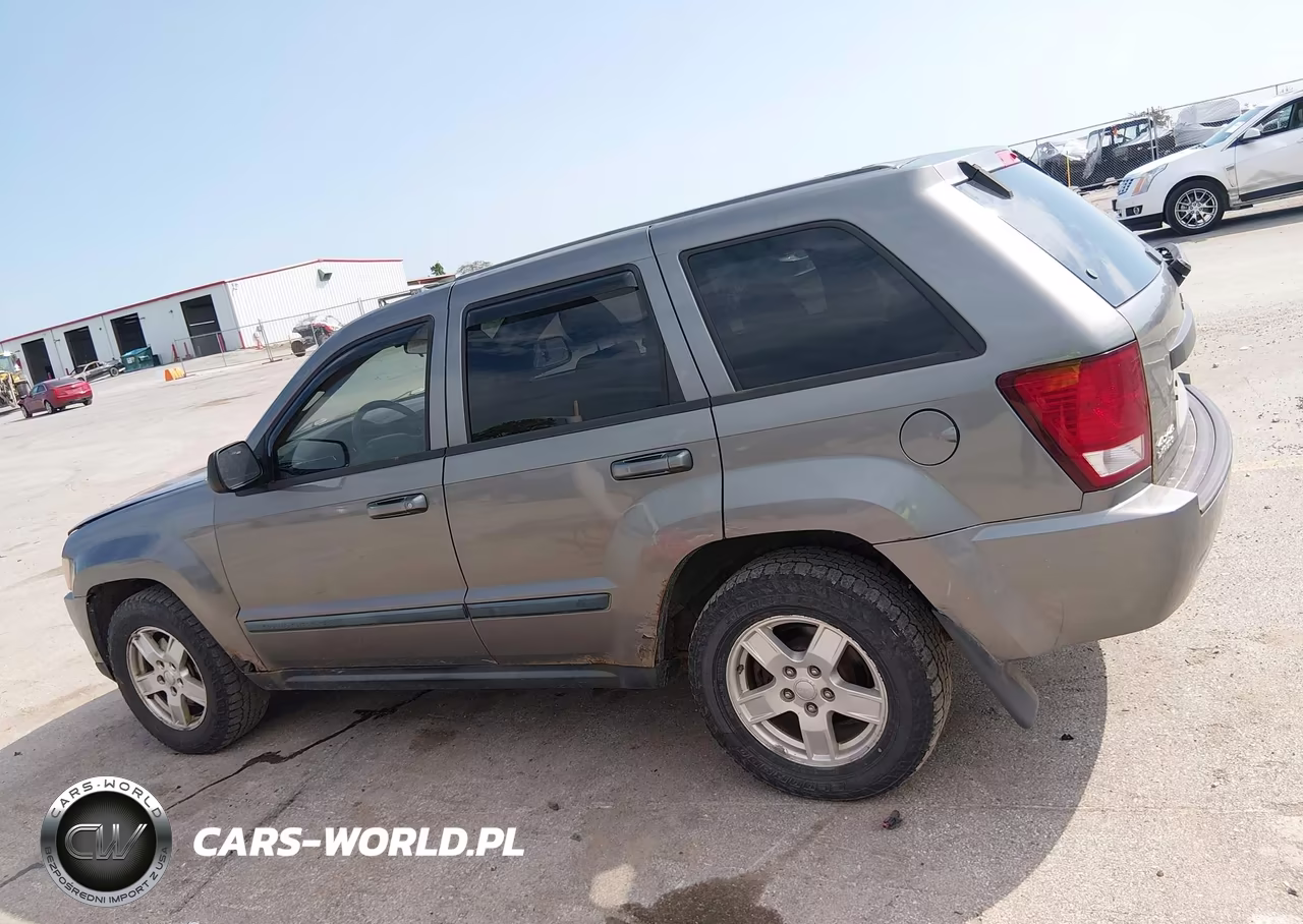 2007 Jeep Grand Cherokee Laredo VIN:1J8GR48K37C639007 - 14