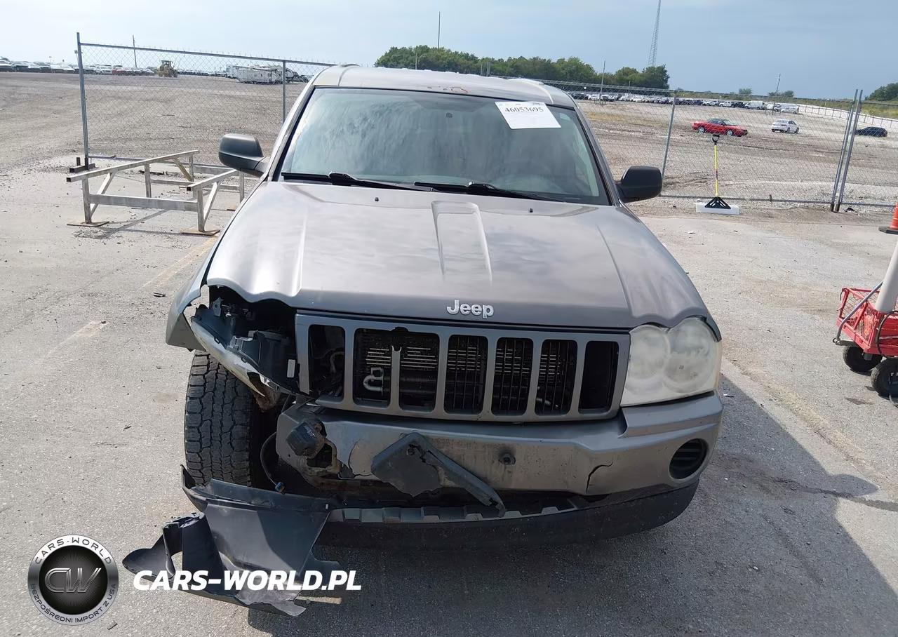 2007 Jeep Grand Cherokee Laredo VIN:1J8GR48K37C639007 - 6