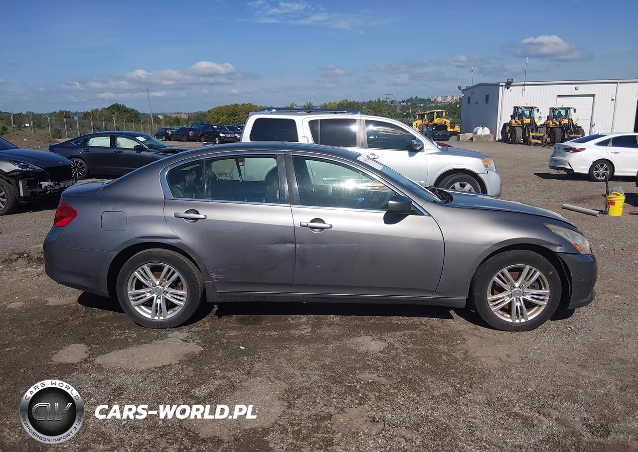 2015 Infiniti Q40 VIN:JN1CV6AR7FM524703 - 13