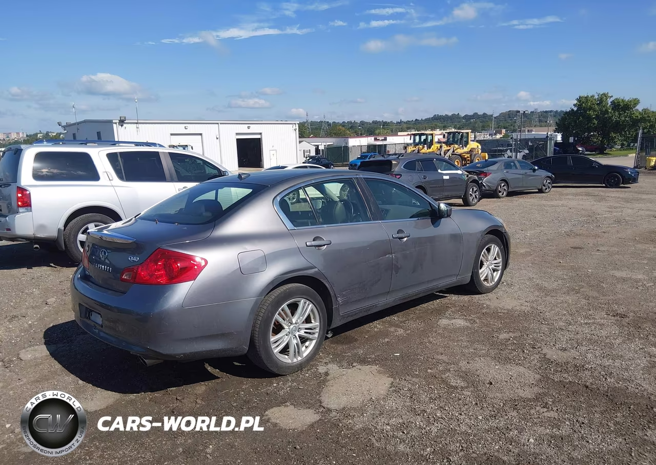 2015 Infiniti Q40 VIN:JN1CV6AR7FM524703 - 4