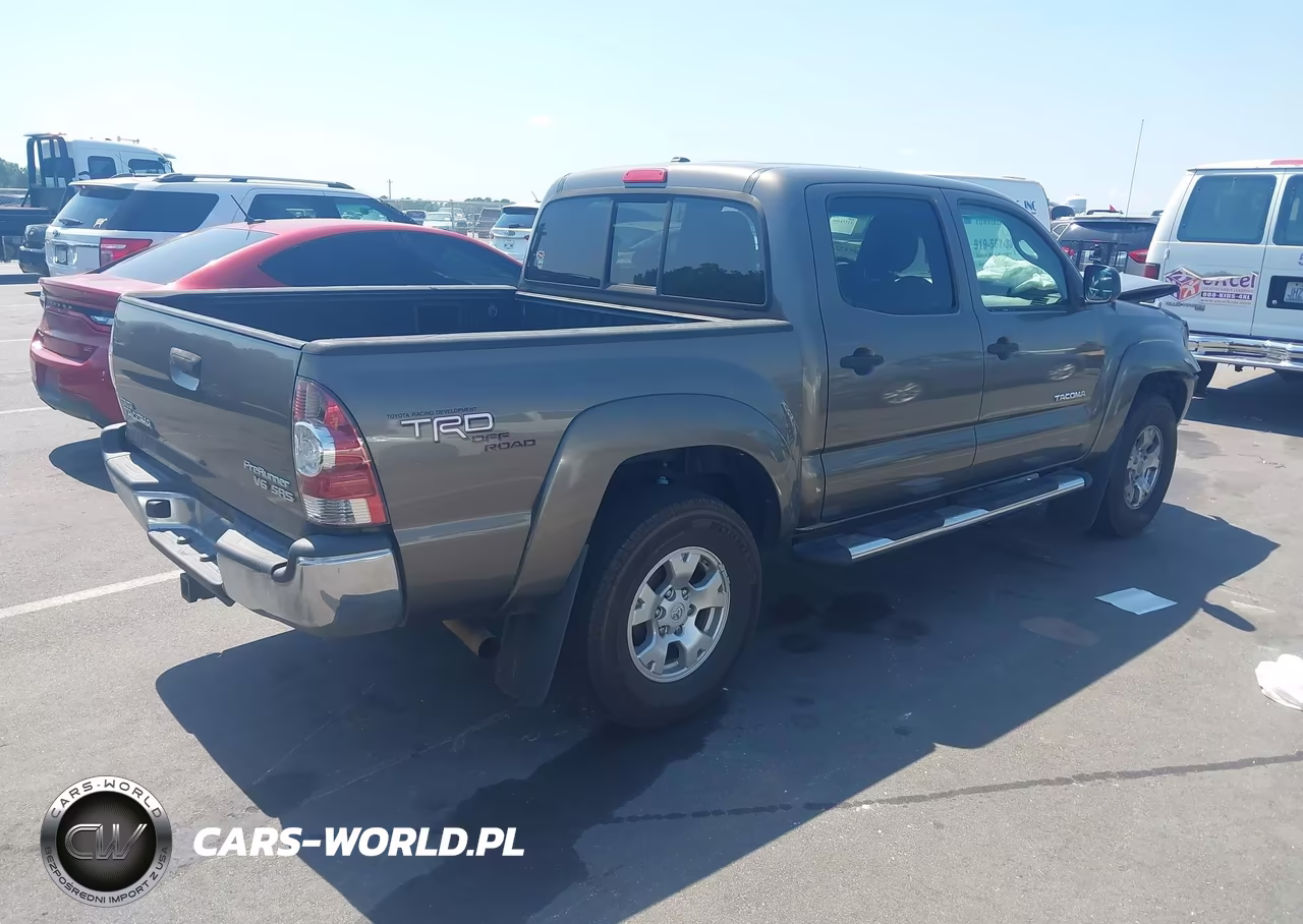 2010 Toyota Tacoma Prerunner V6 VIN:3TMJU4GN5AM093940 - 4