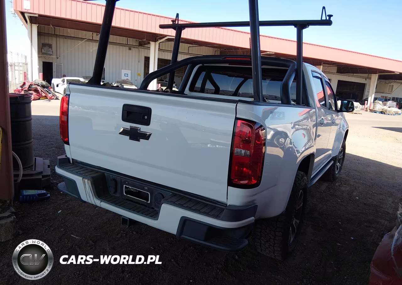 2015 Chevrolet Colorado Z71 VIN:1GCGSCE32F1158047 - 4