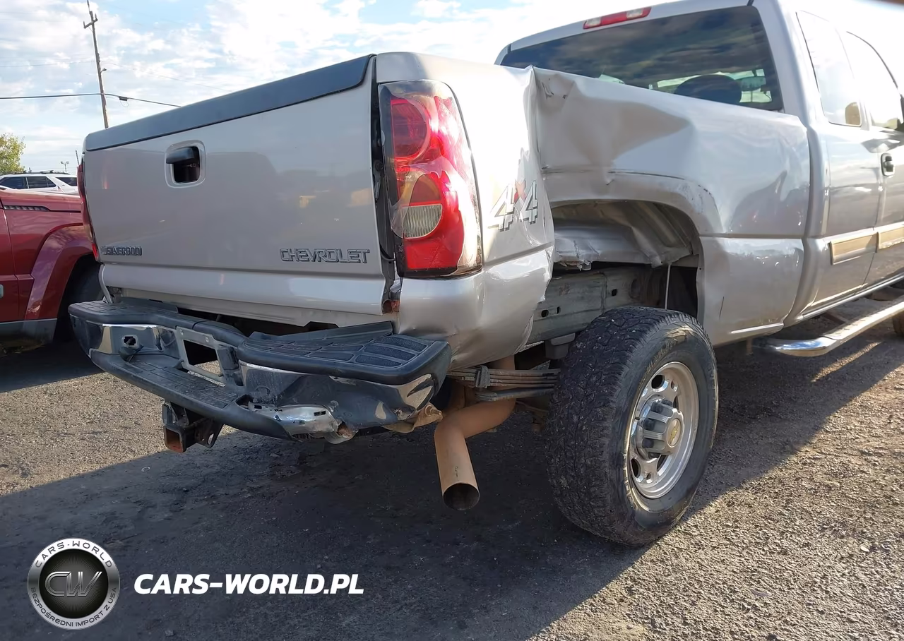 2005 Chevrolet Silverado 2500Hd Ls VIN:1GCHK29U95E233481 - 12